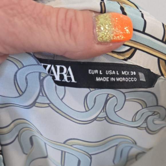 Zara‎ Multicolor Patterned Blouse-Large.   z15 - Picture 2 of 10
